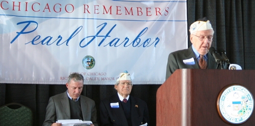 Dean Garrett speaking in Chicago